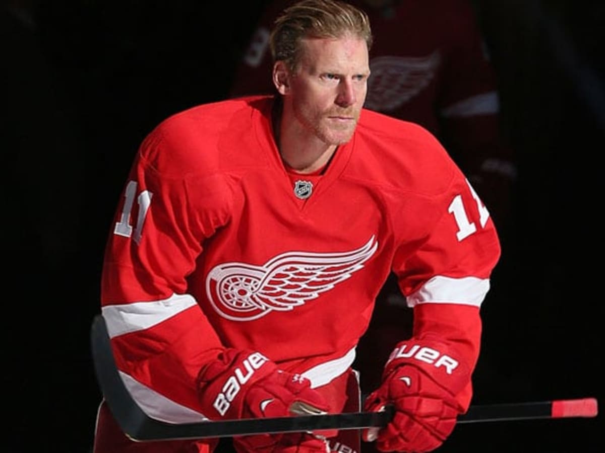 Ottawa Senators retire Daniel Alfredsson's No. 11