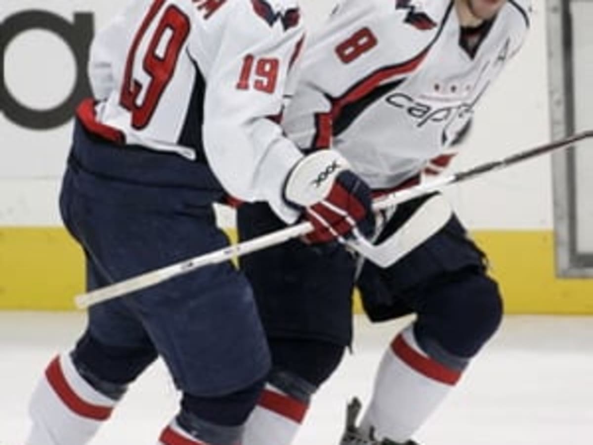 Caps star Alex Ovechkin knocks out 19-year-old rookie during NHL