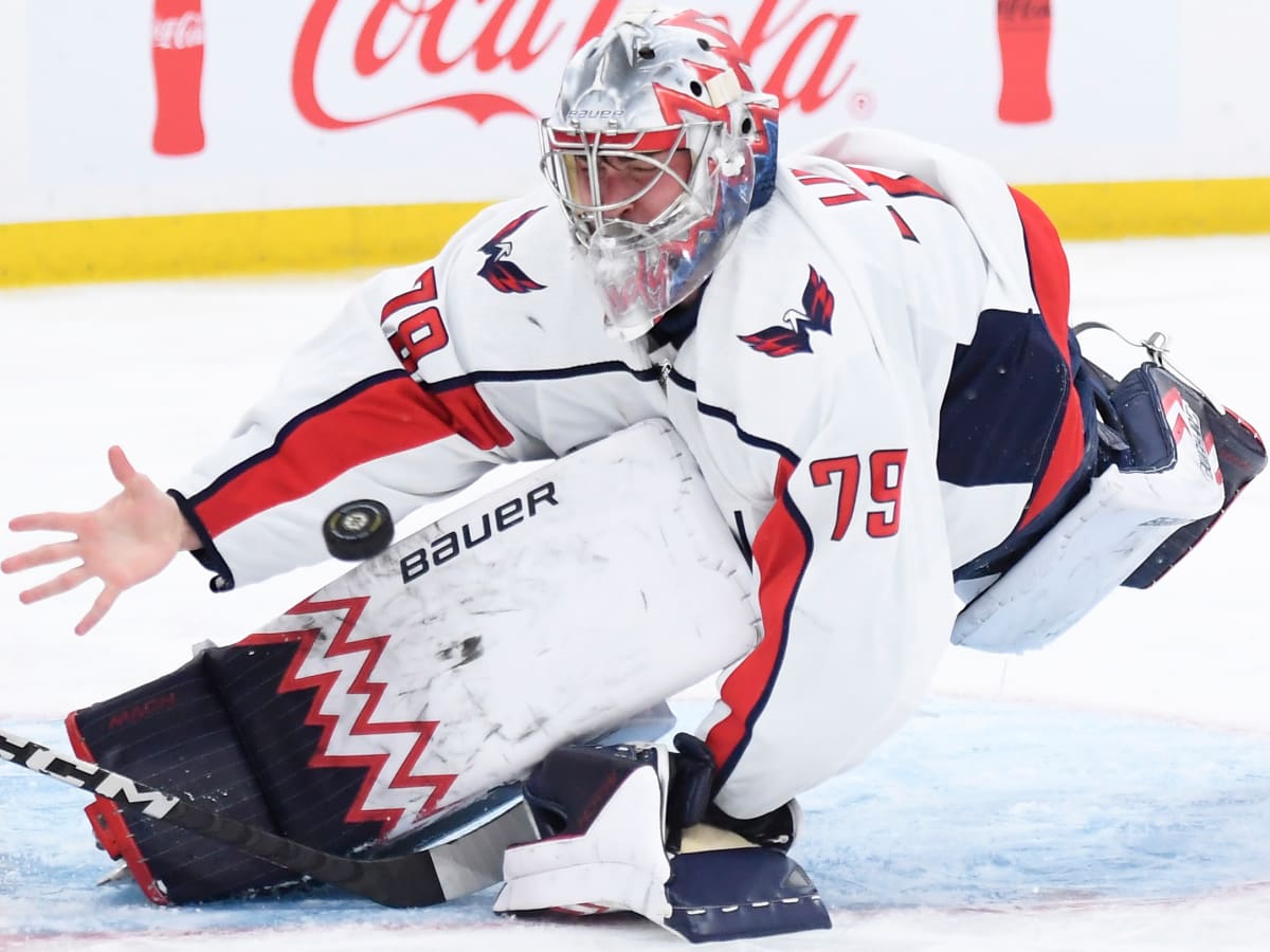 Capitals sign goalie Charlie Lindgren to three-year deal
