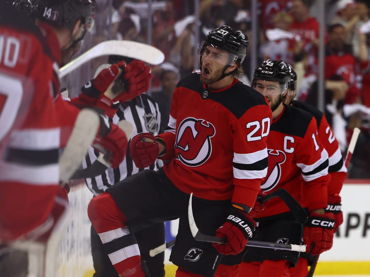 New jersey Devils Use Come-From-Behind Methods To Beat Hurricanes