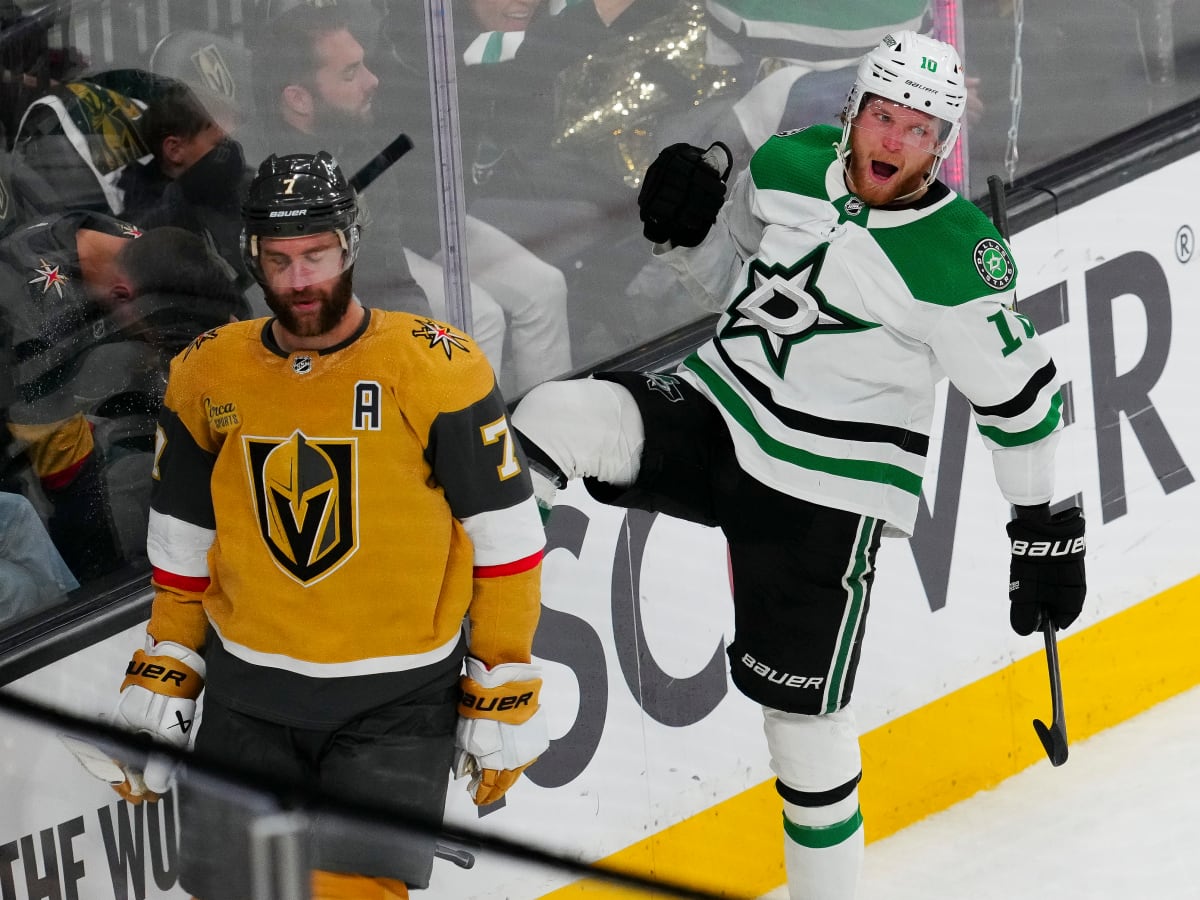 Benn's 2nd goal in OT pushes Dallas Stars past Lightning 3-2