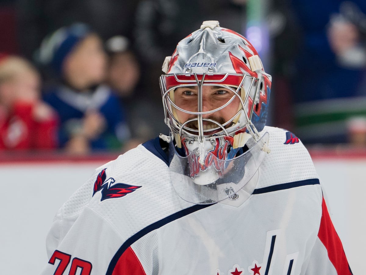 Goalie Charlie Lindgren signs 3-year deal with Washington Capitals