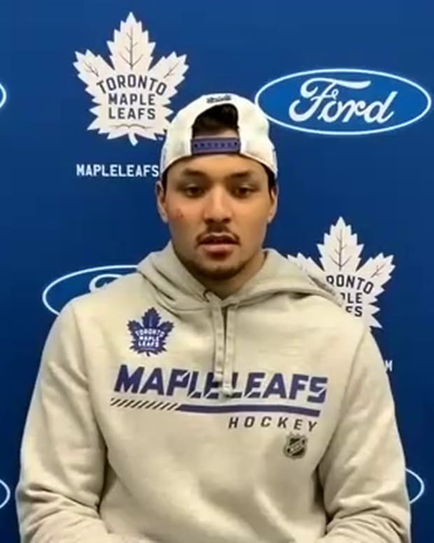 Maple Leafs' Nick Robertson on Alex Steeves: '