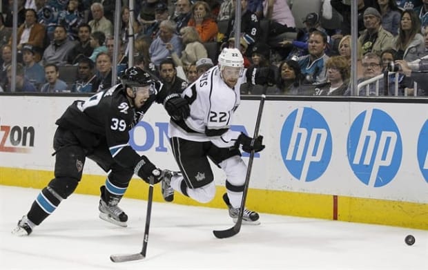 L.A. Kings stumble home to host surging Blackhawks