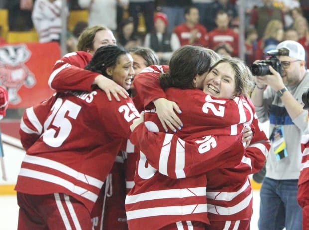 Women’s Hockey Roundup: Sophie Jaques, NCAA, PHF and U Sports