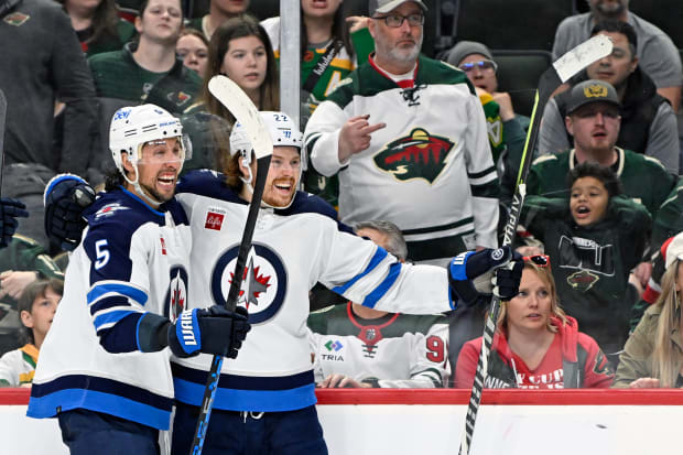 Jets Clinch Playoff Berth, Eliminate Predators in Testy Battle