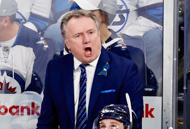 Winnipeg Jets head coach Rick Bowness experiences dizzy spells