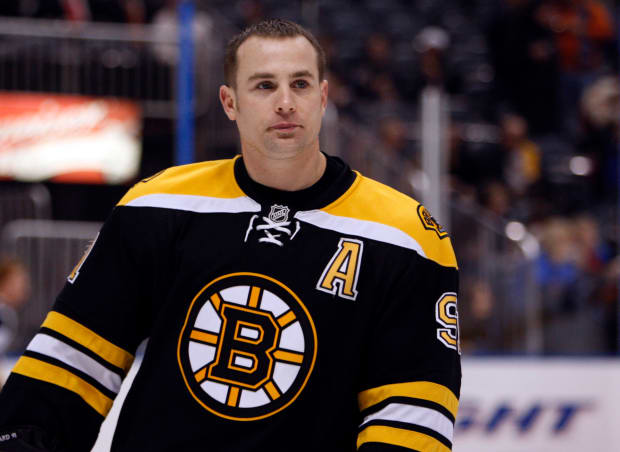 Flames set to add Marc Savard as assistant coach