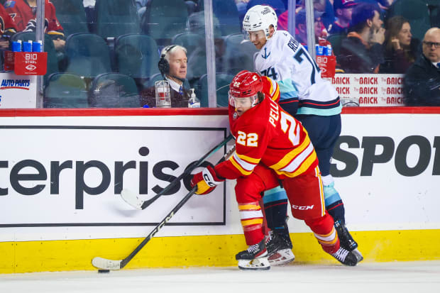 Mangiapane scores shootout winner for Flames in 3-2 pre-season win over Jets