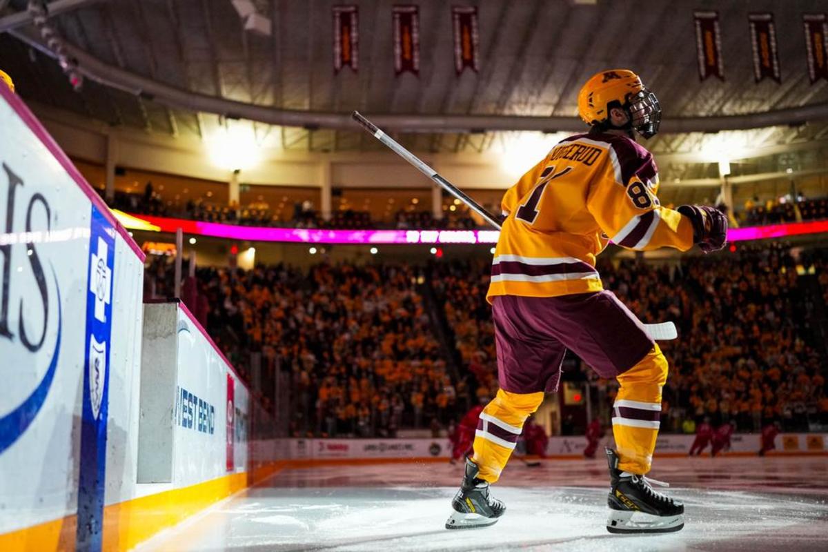 Jimmy Snuggerud Returns to Minnesota for Junior Season with Unfinished Business