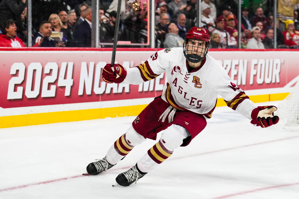 Boston College’s Cutter Gauthier signs with the Ducks