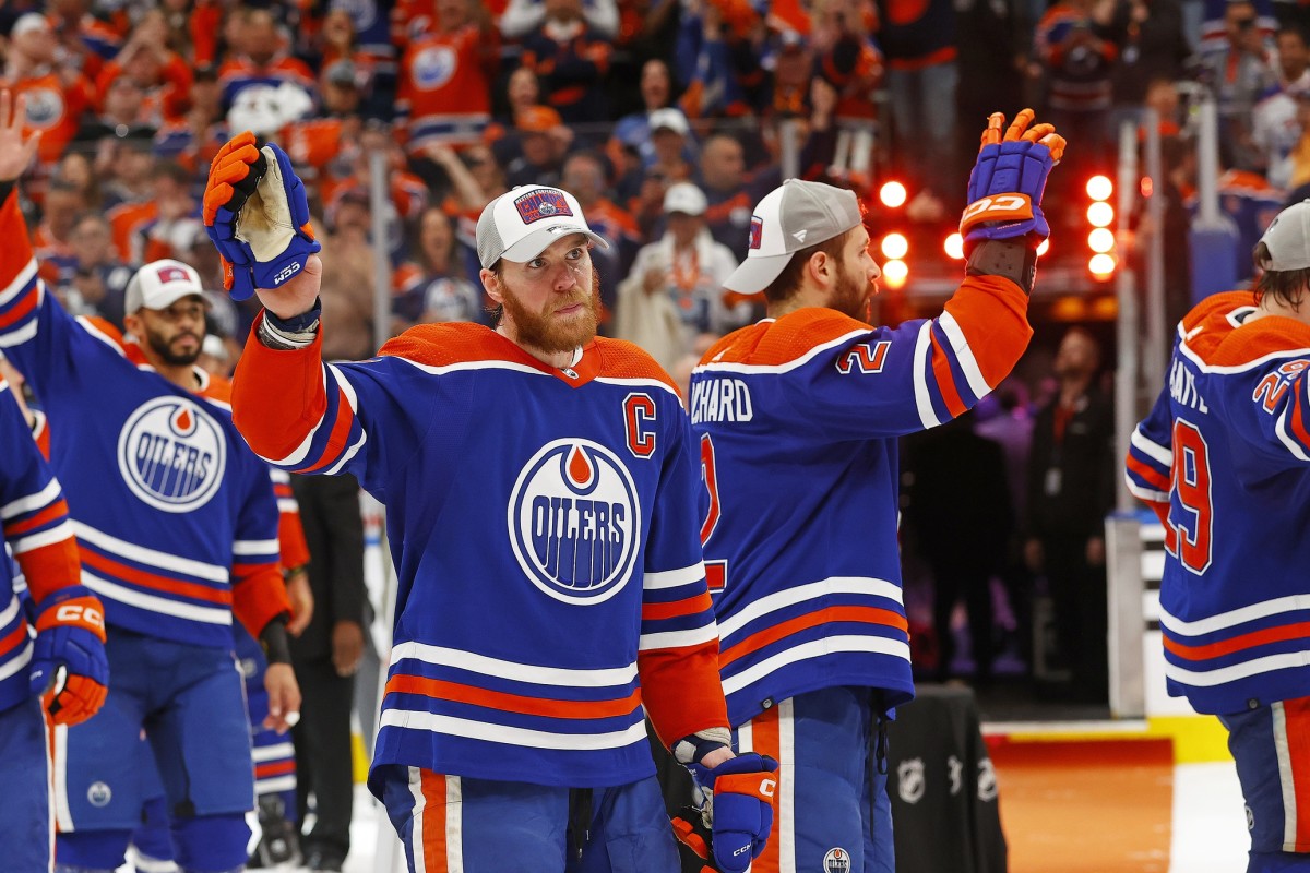 Edmonton Oilers' Star Conveys Gratitude After Challenging Season - BVM ...