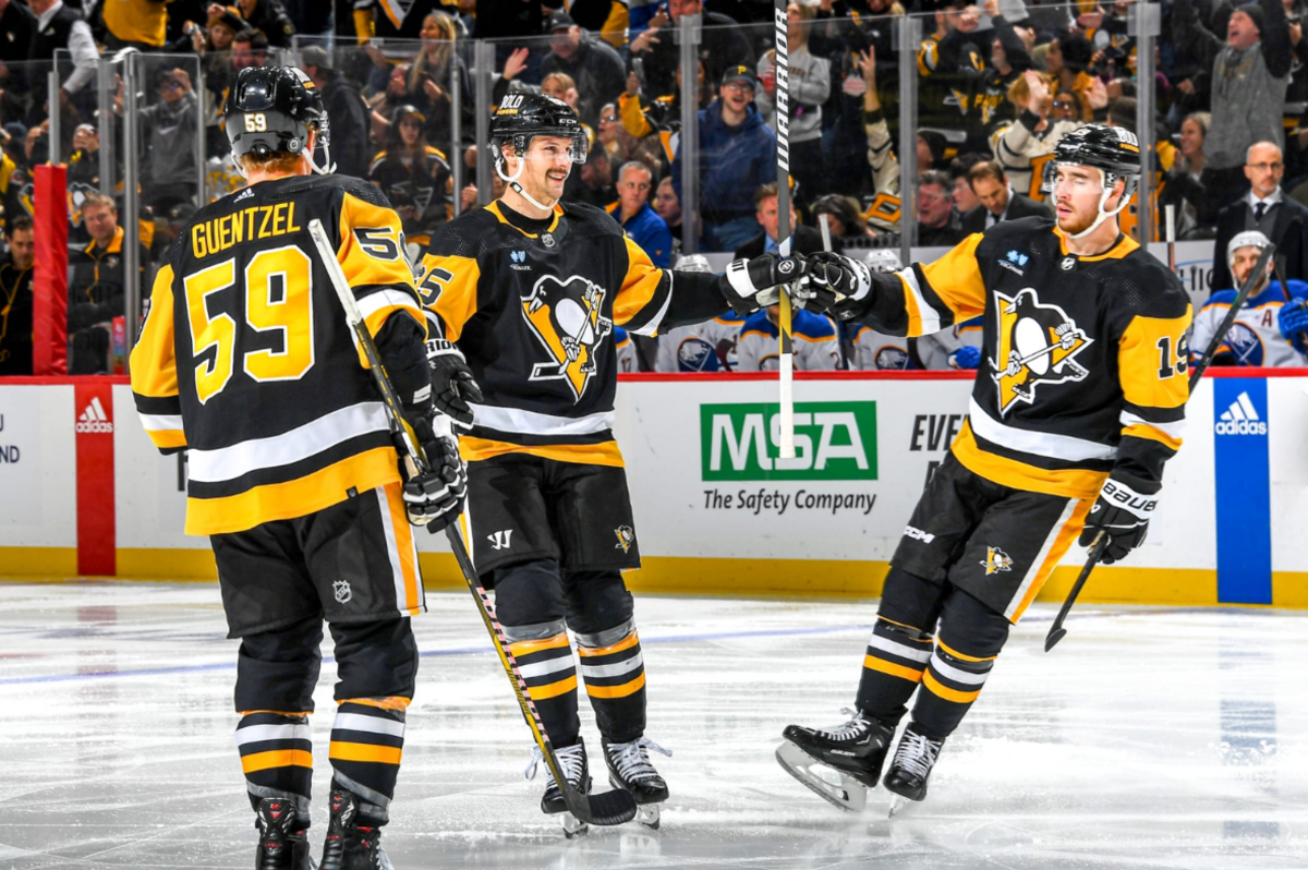 Pittsburgh Penguins Extend Win Streak, Crosby's Recordbreaking