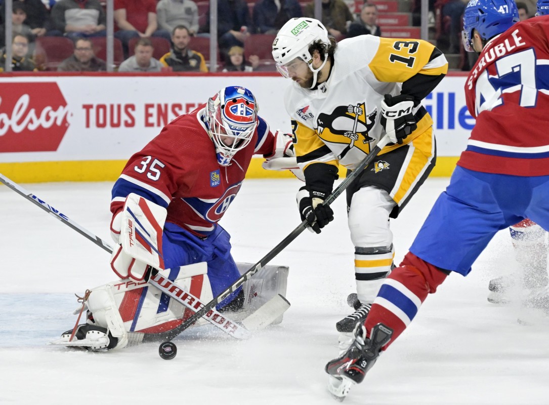 Penguins Recall Vinnie Hinostroza Day After Re-Assignment - BVM Sports