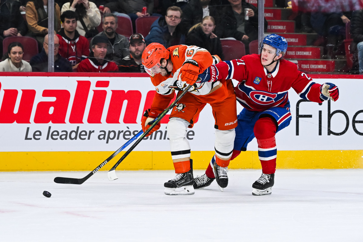 Jacob Trouba Shows Off His Physicality In His Ducks Debut - BVM Sports