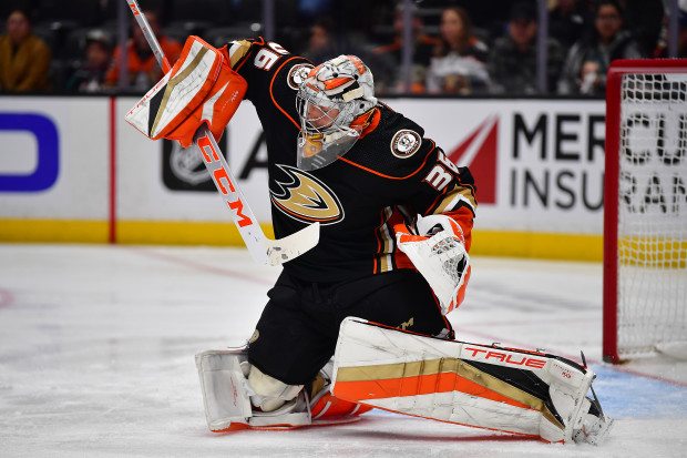 Report: New Jersey Trade Goaltender to Pacific Division Team
