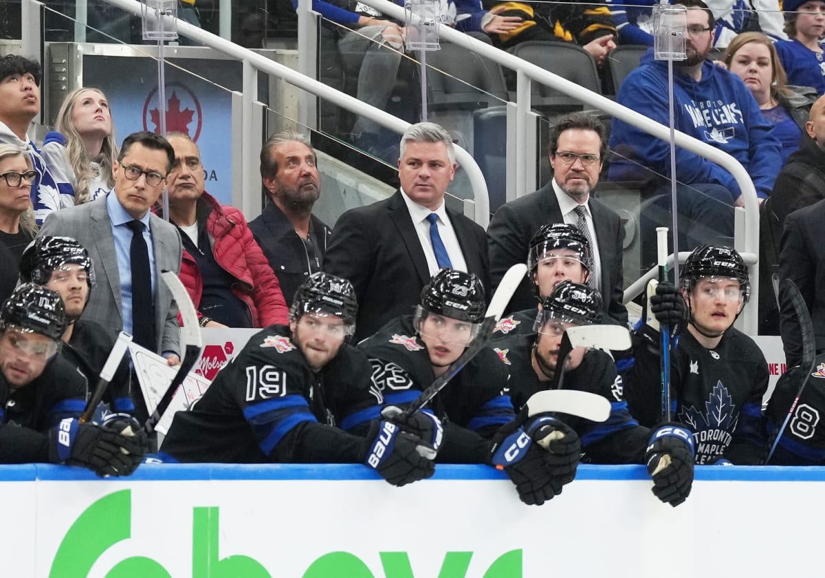 Toronto Maple Leafs Win 1-0 in Overtime, Controversy Surrounds Coach’s Decision