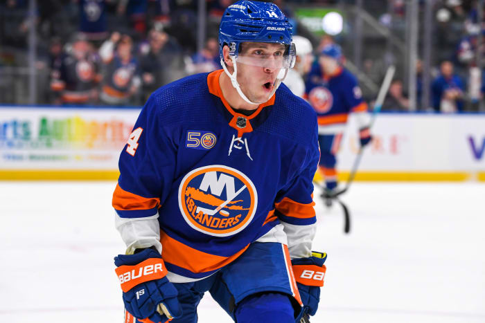 Bo Horvat Thrives For The Islanders, But Is It Enough? - The Hockey News