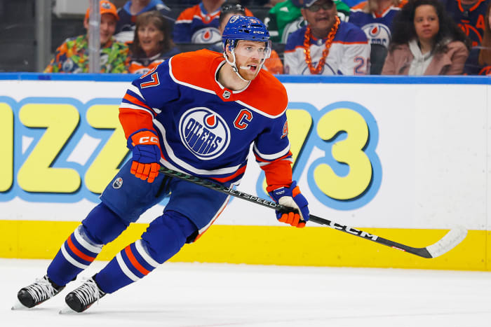 Connor McDavid Becomes First NHL Player To Reach 140 Points Since 1995 ...