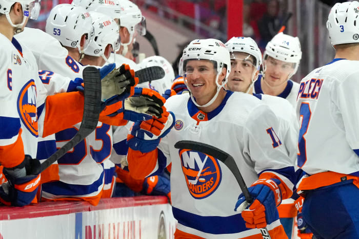 Islanders Zach Parise Undecided About Future; Teammates React - The ...