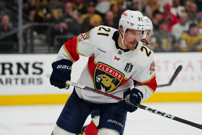 Former Coyotes' C Nick Cousins Plays big Role for Panthers in Stanley ...