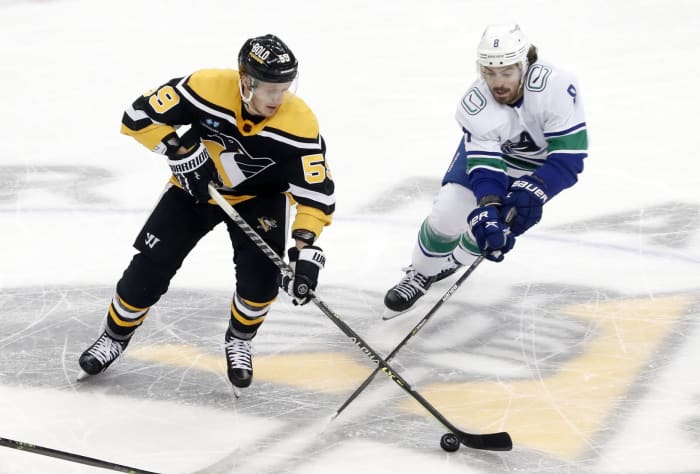 Vancouver Canucks Could Make Jake Guentzel A Trade Target The Hockey News   Usatsi 19761748 168400847 Lowres 