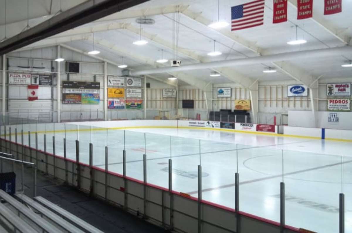 81 Hospitalized After Carbon Monoxide Leak At Junior Hockey Game - The ...