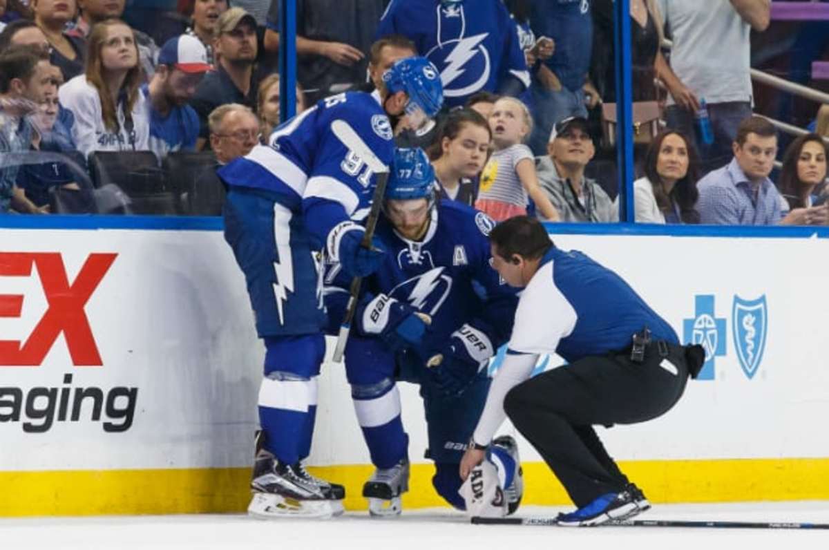 Lightning's Hedman takes blame for injury on 'clean hit' from Stars' Jamie  Benn - The Hockey News