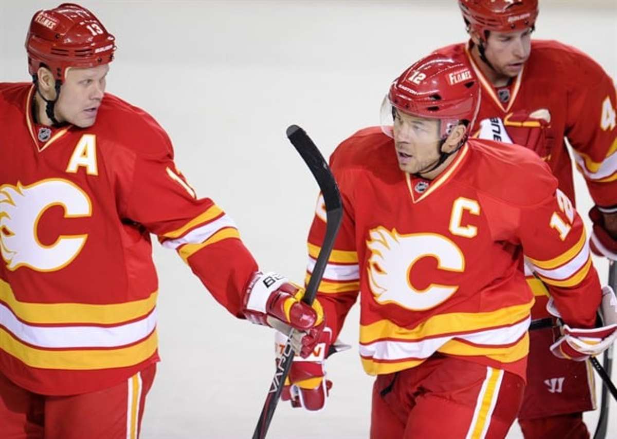 Jarome Iginla Scores Twice As Calgary Flames Shut Out Edmonton Oilers 3 ...