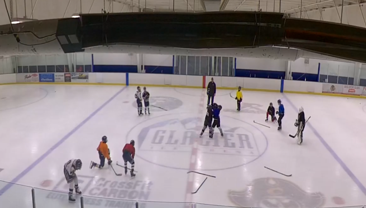 Despite No Local Home Rink, UF Hockey Team Battles On - WUFT News