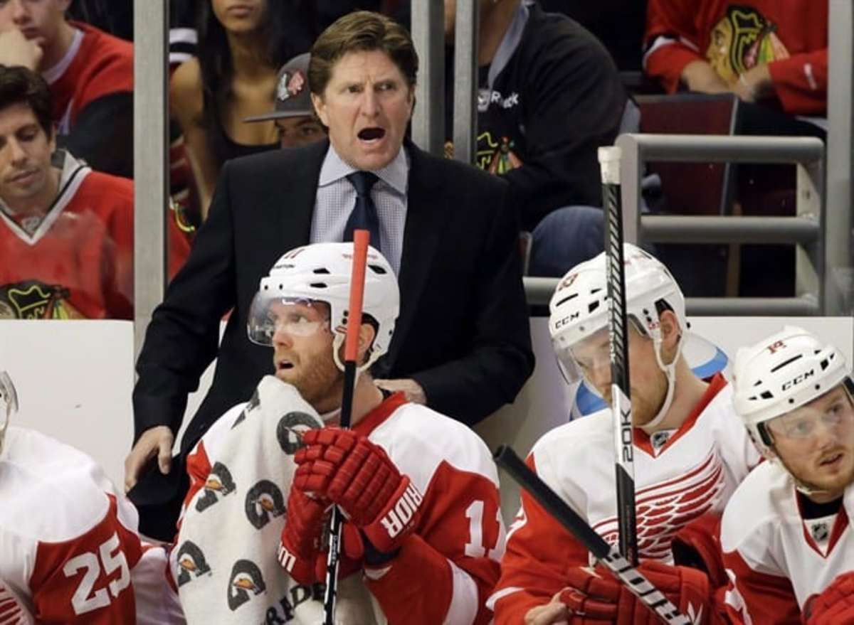 Red Wings Coach Mike Babcock To Receive Honorary Law Free From Mcgill The Hockey News 