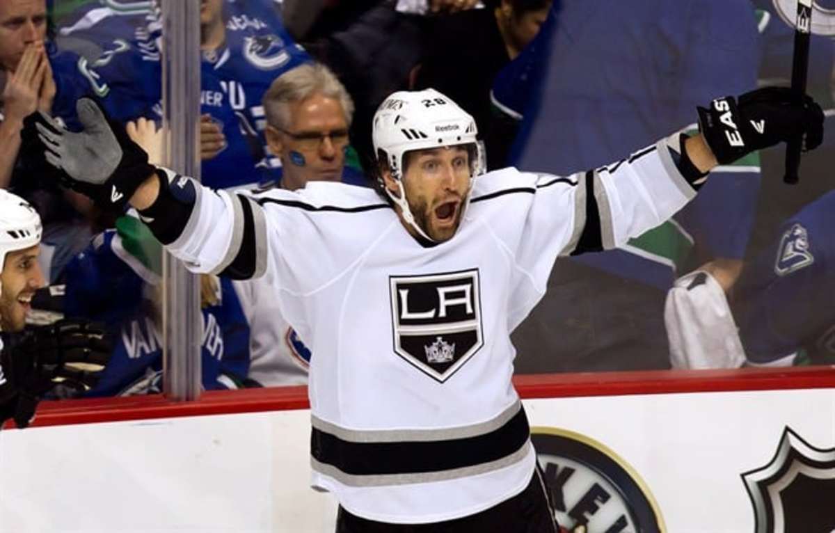 Kings' Stoll Scores In Overtime To End Canucks' Playoffs; L.A. Wins ...