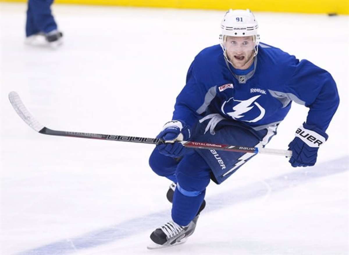 Lightning's Steven Stamkos is skating but not yet ready to play