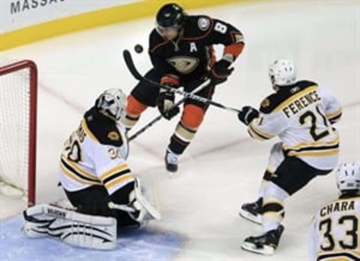 Hiller Stops 45 Shots In Second Shutout Of Season For Ducks, Beating ...