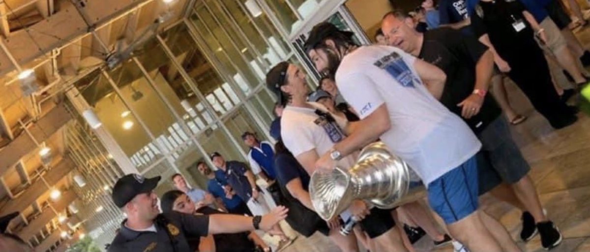 Lightning dent Stanley Cup after another Tampa boat parade Photos