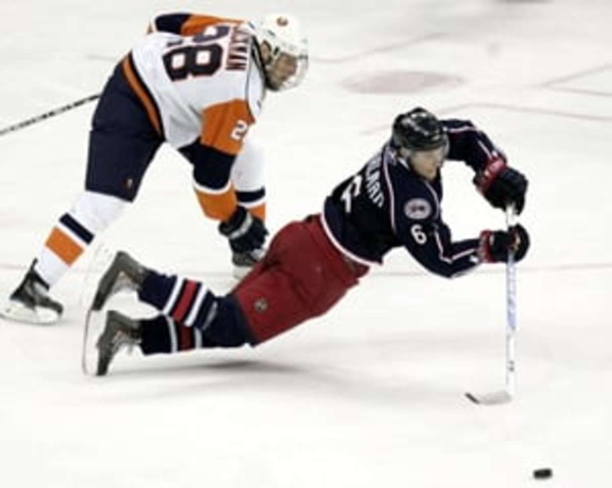 Bailey scores in OT as Isles beat Jackets 4-3 for first win at ...