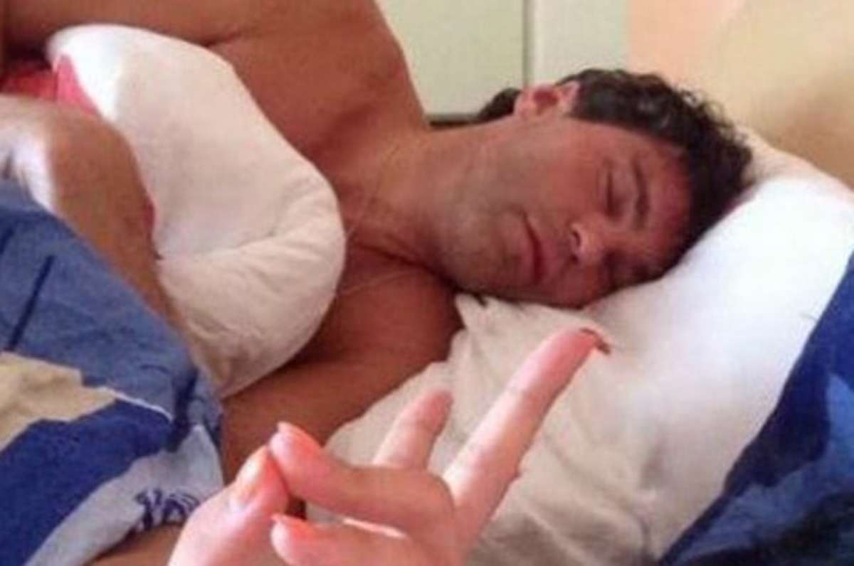 Jaromir Jagr was blackmailed with a photo of him in bed with an 18-year-old...