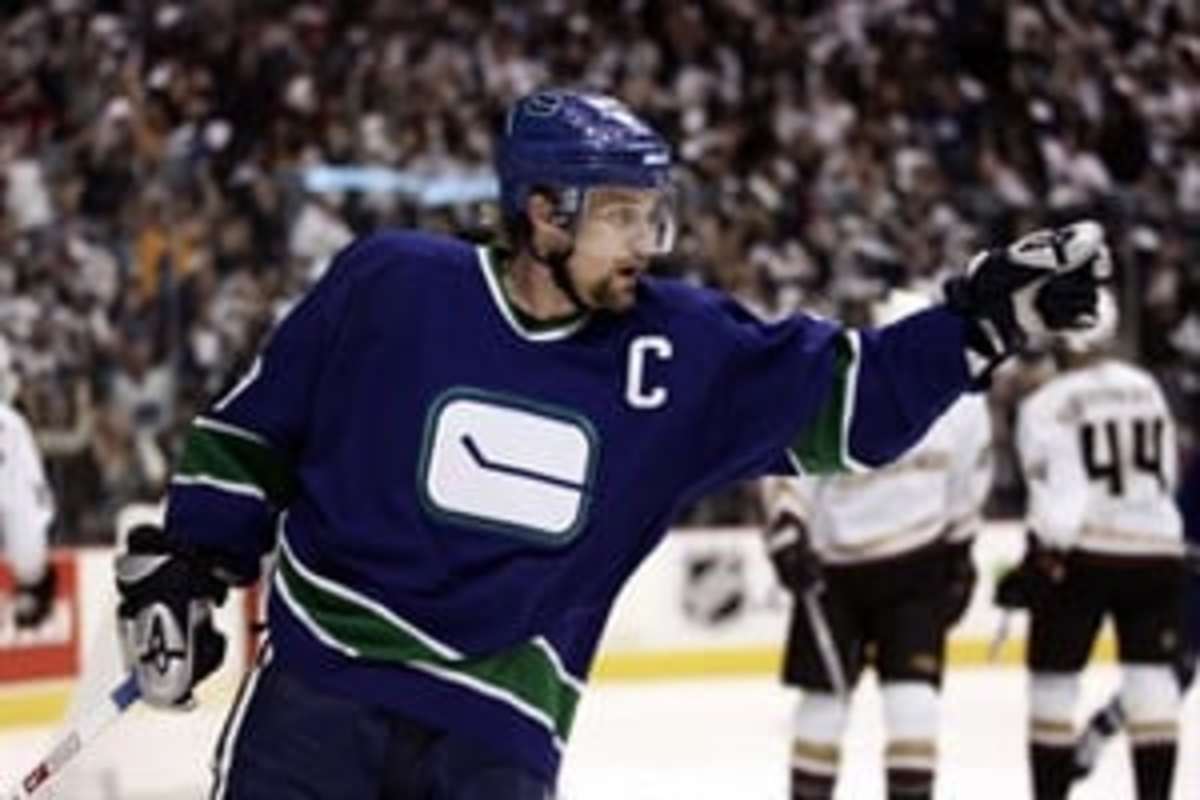 Canucks will wear Flying Skate jersey during 50th season - Sports  Illustrated