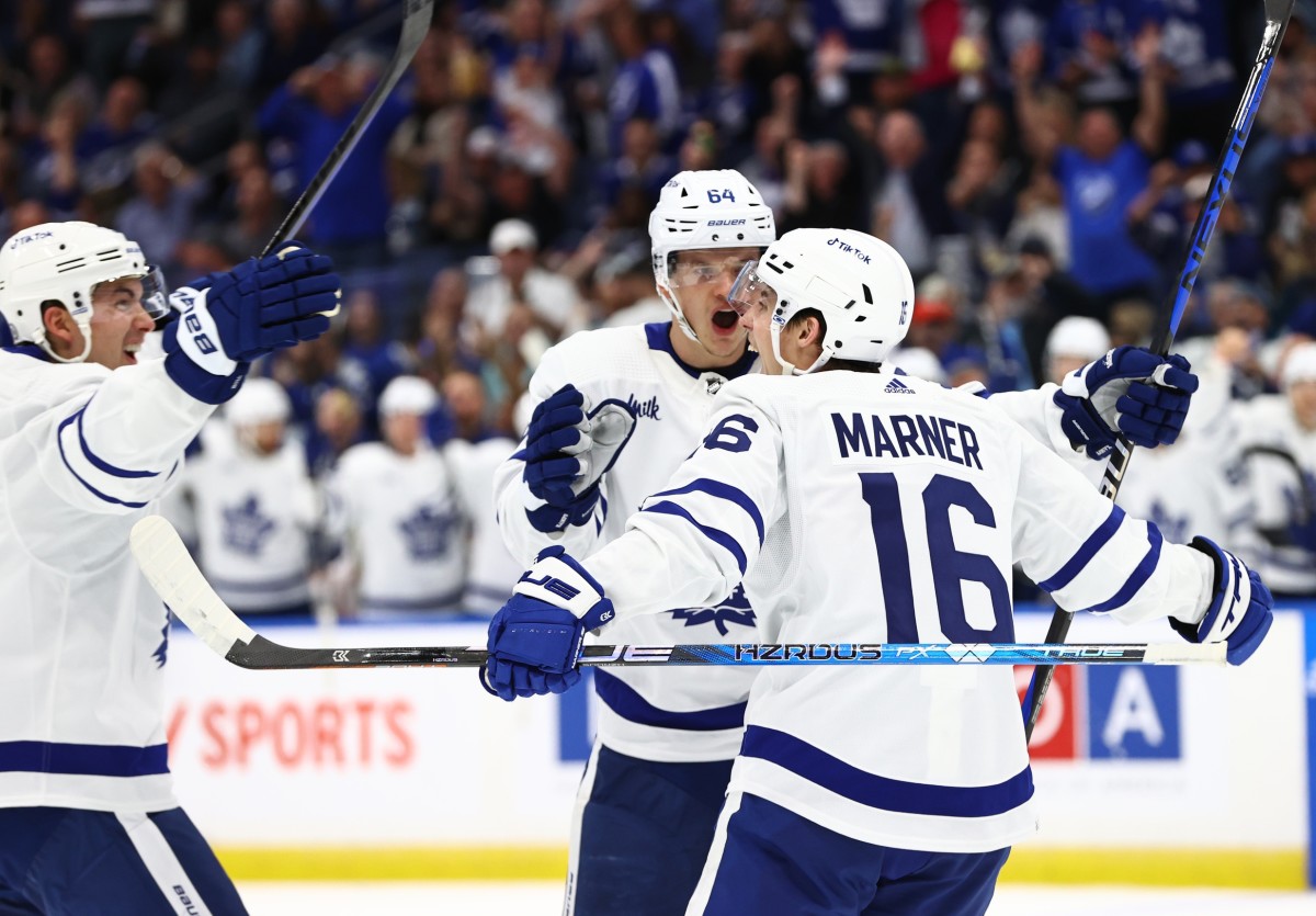 Mitch Marner Breaks Maple Leafs Record by Extending Points Streak to 19 ...