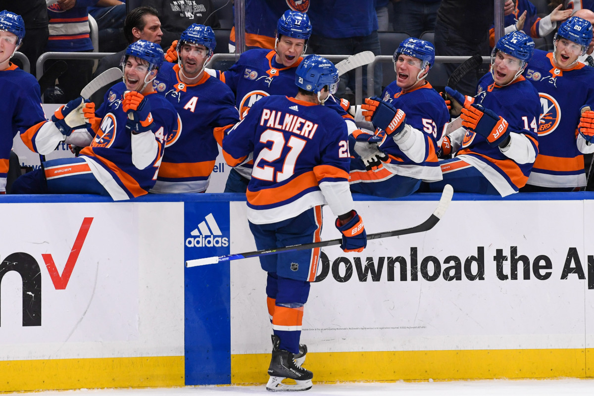 The Upshot: NY Islanders defeat New Jersey Devils 5-1 to cushion wild-card  lead