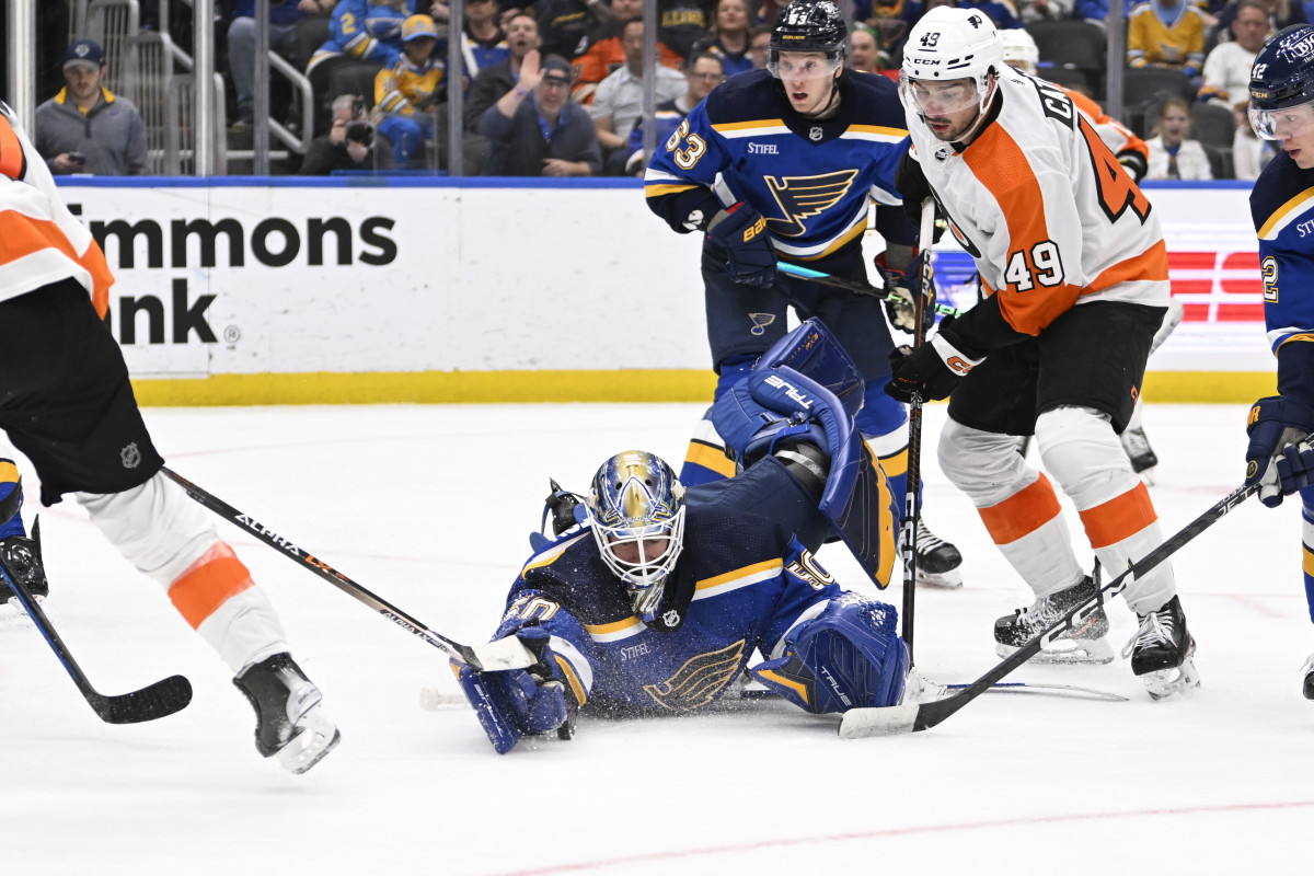 Binnington comes up large for Blues in 4-2 win over Flyers - The Hockey  News St. Louis Blues News, Analysis and More