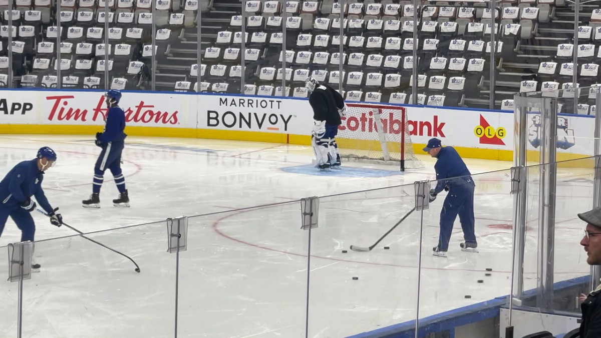 Leafs' Michael Bunting ejected in Game 1 against Lightning