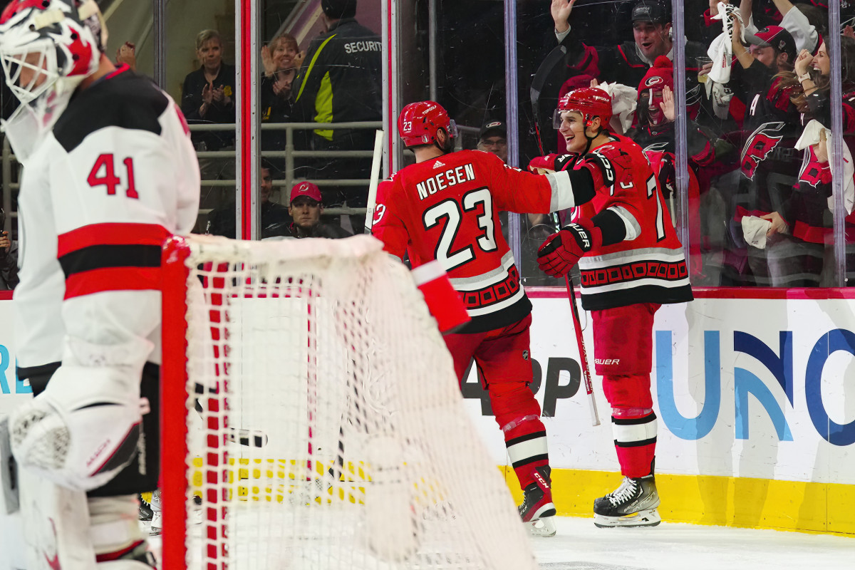 Hurricanes top Devils 5-1 in Game 1 of 2nd round