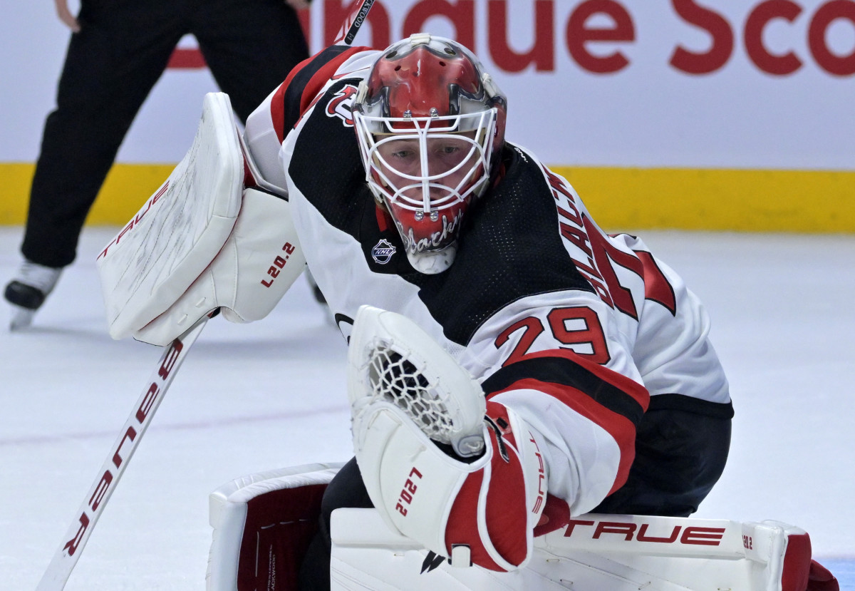 Mackenzie Blackwood Re-Signs With New Jersey Devils