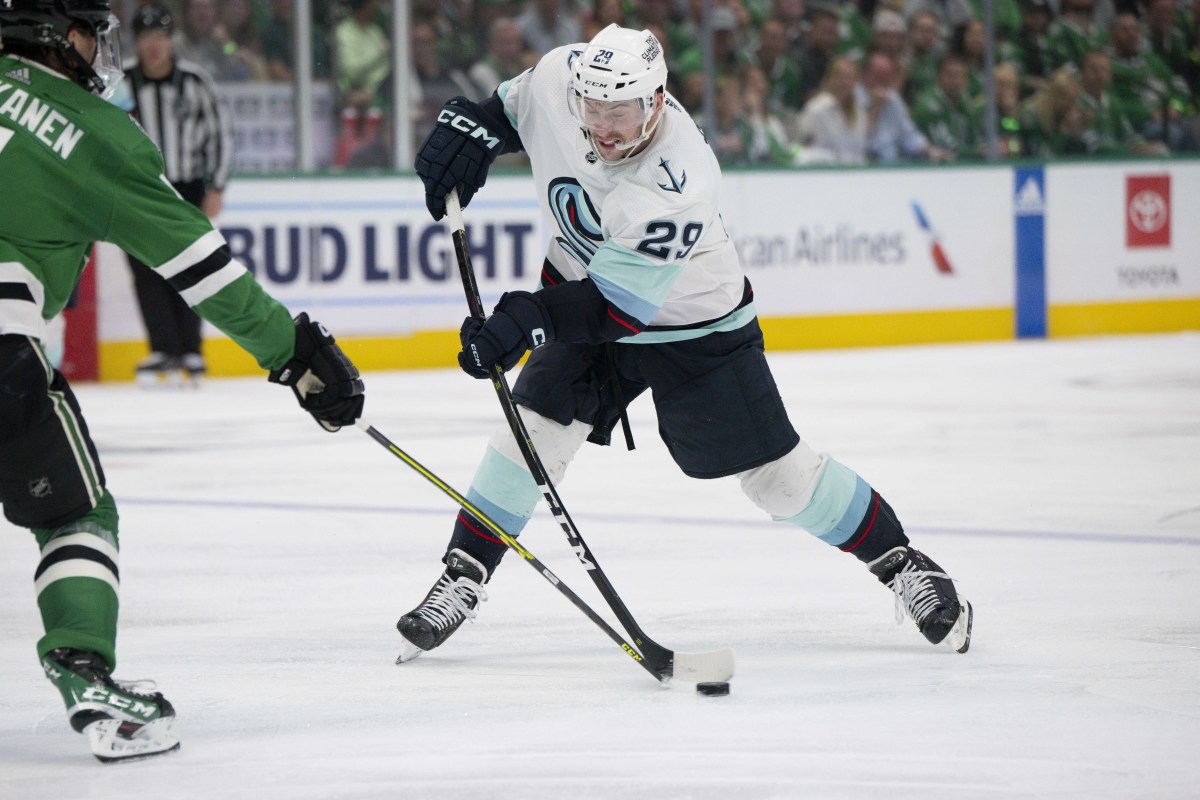 What should the Seattle Kraken do with defenseman Vince Dunn?
