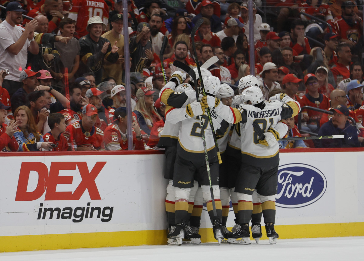 Vegas Golden Knights hold off Florida Panthers 3-2, move win from