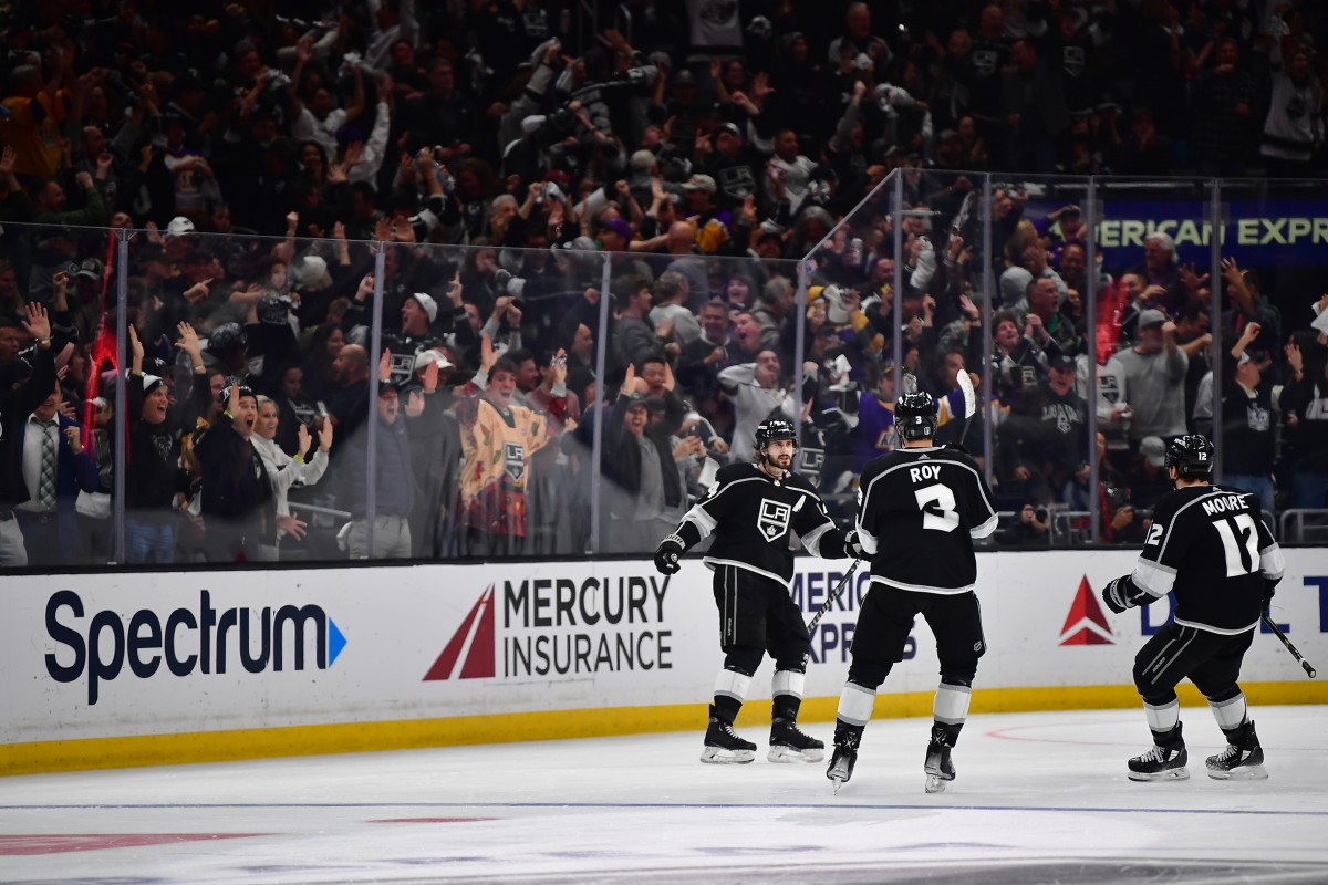 Reacting to Stadium Series LA Kings Jersey! 