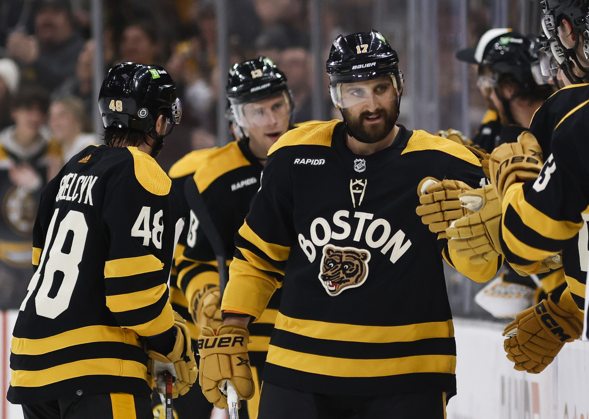 Bruins News & Rumors: NHL Wins Record, Hall, Steen & More