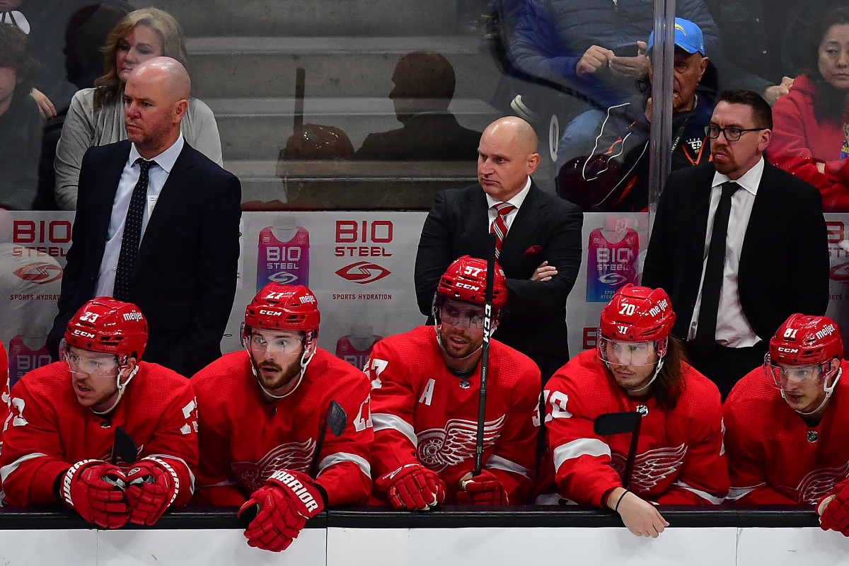 Red Wings head coach: Simple Habits of an Effective Power Play, A