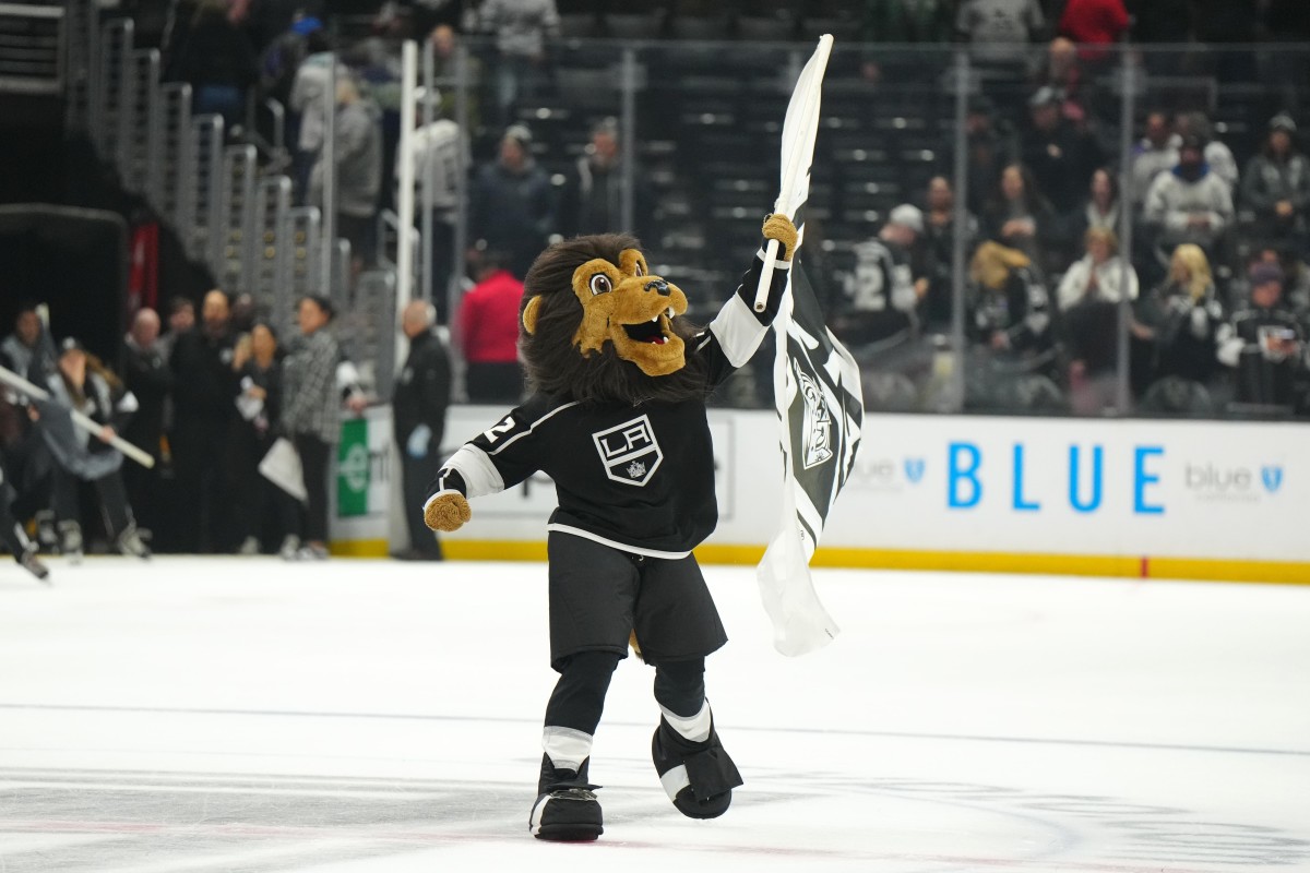 LA Kings News: Kings Release 2023-2024 Schedule Video with Bailey - Los  Angeles Kings News, Analysis and More